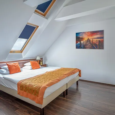 Apartament Vinosseum Bor- Es Apartmanhaz *